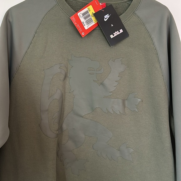 Nike lebron James men’s crew sweatshirt pullover green size small new with tags - Picture 3 of 4